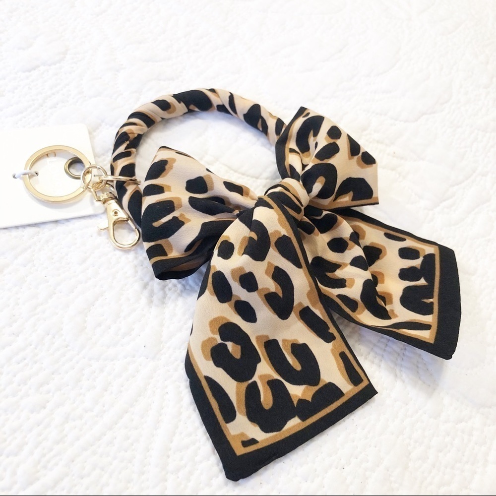 O Keyring Bracelet w/Scarf Leopard Print - NWT